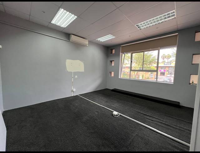449M² WAREHOUSE TO LET IN STRIJDOMPARK